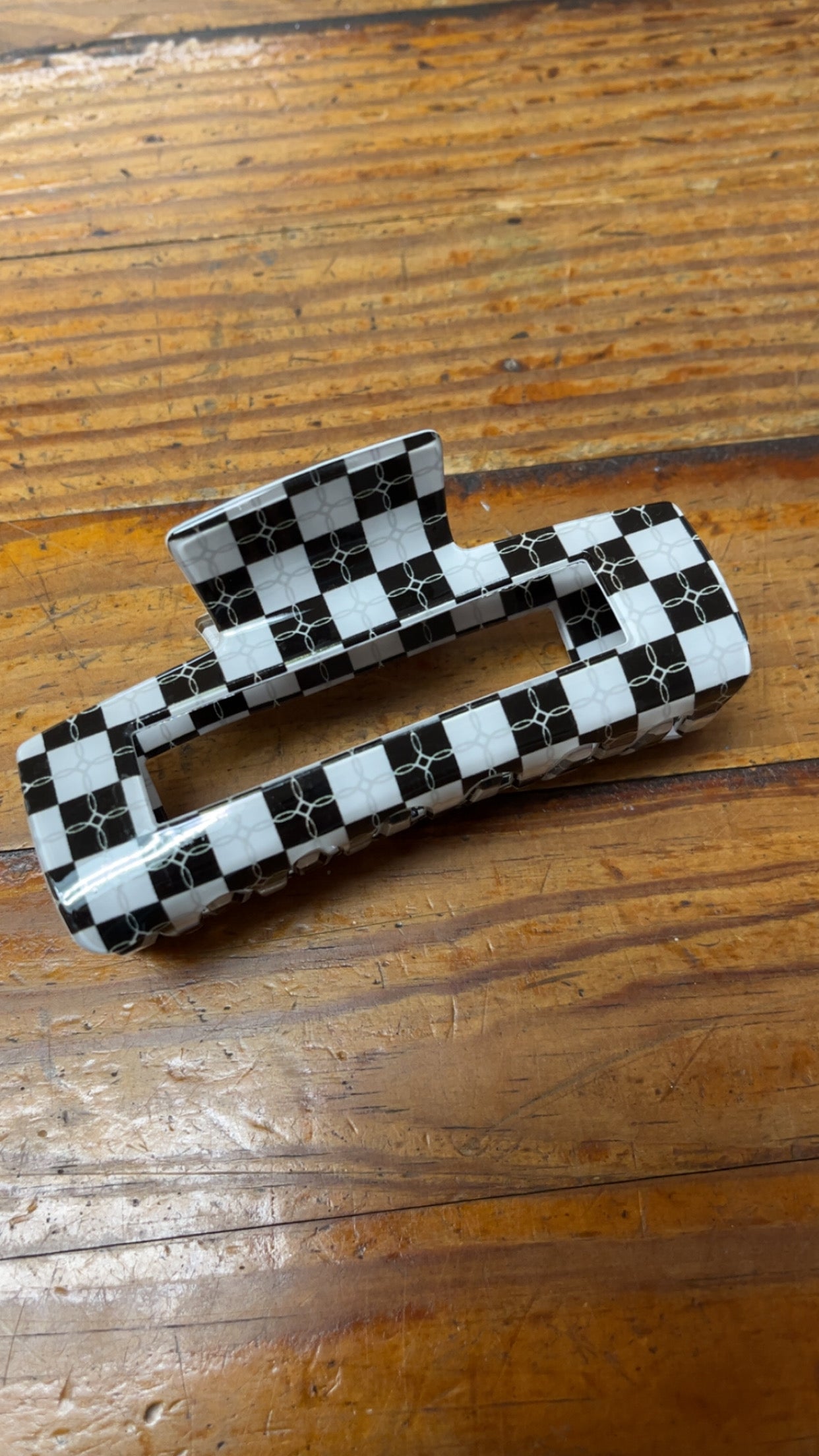 Large Checkered Claw Clip