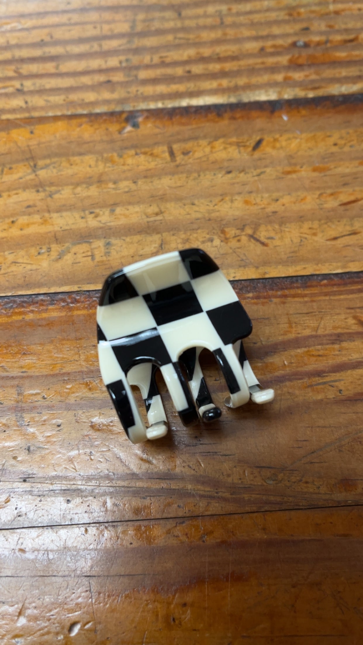 Small Checkered Claw Clip