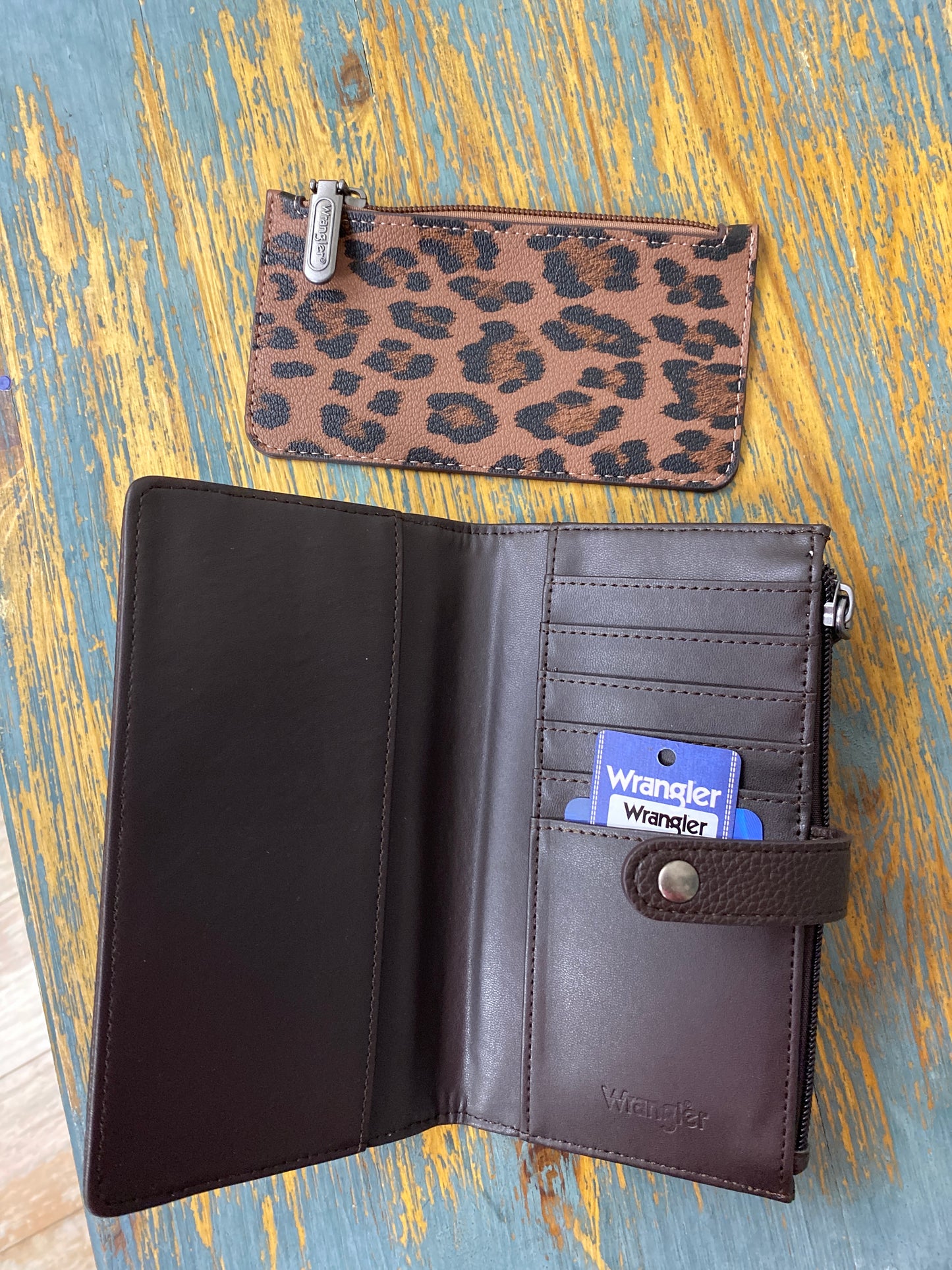 Wrangler Western Bi-Fold RFID Wallet/Wristlet