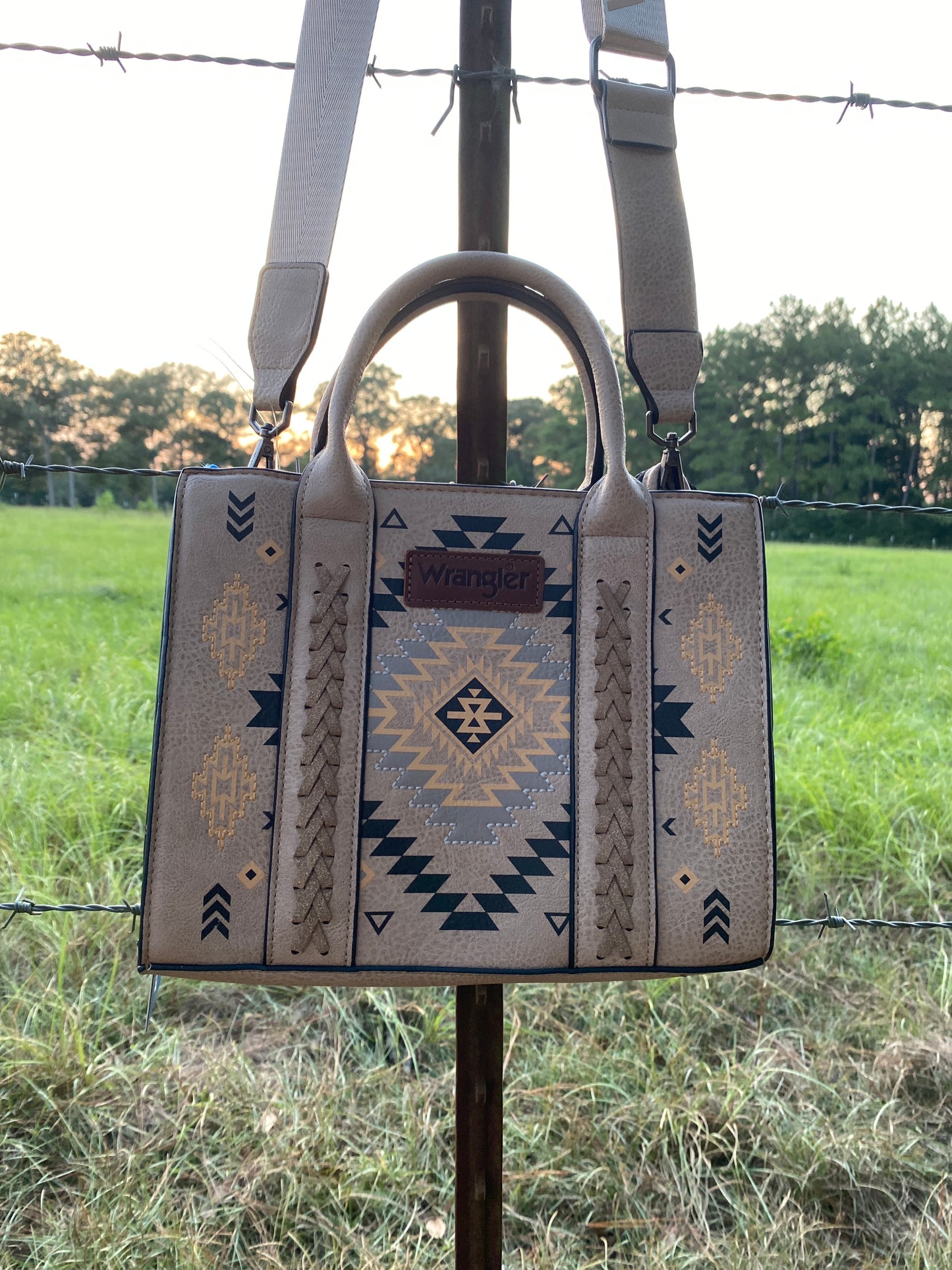 Wrangler Aztec Pattern Print - Khaki