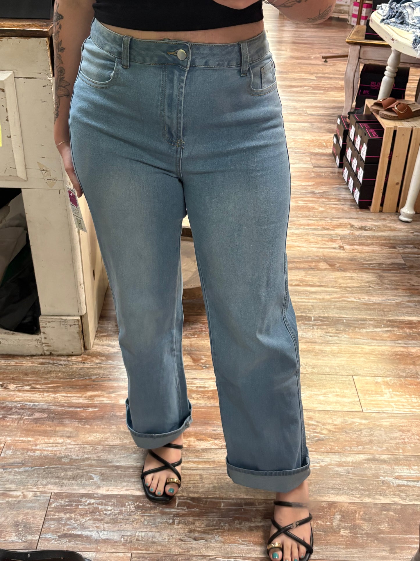 Chic Straight Leg Jeans