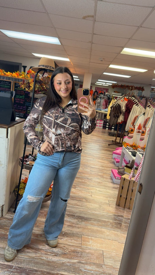 Camo Quarter Zip Pullover Longsleeve